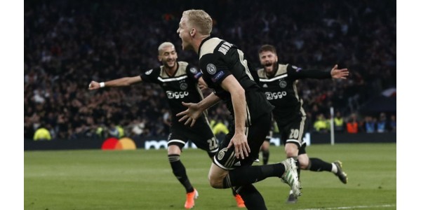 Ajax dał nam kolejną niespodziankę