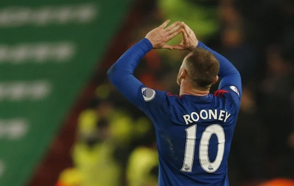 Rooney bardziej wspiera Messiego